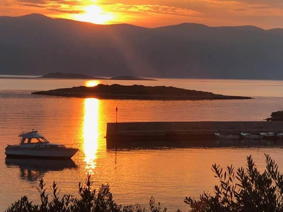 Holiday Home Adriatic Lumbarda Eksteriør bilde